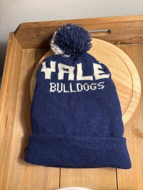 Yale Bulldogs Pom Beanie Hat - Navy/White Game Day Fashion